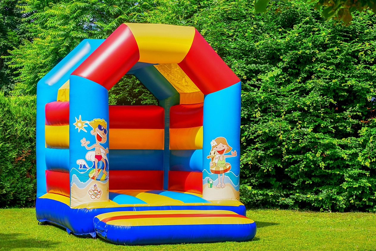 bouncy-castle-3466291_1280