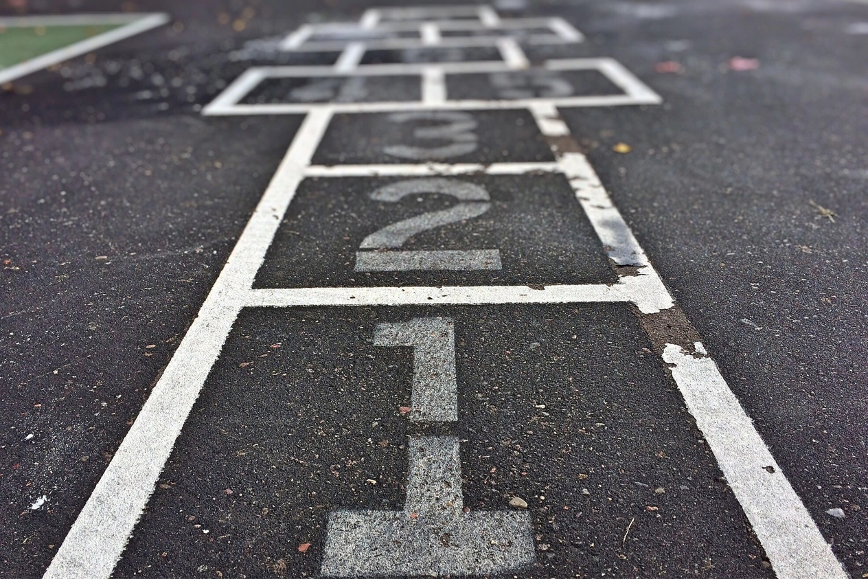 four-square-972192_1920