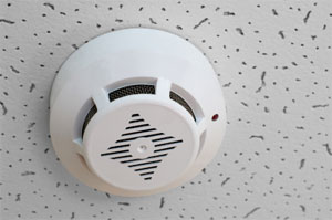 A picture of a smoke alarm.