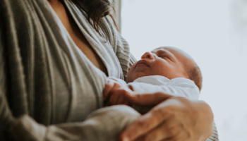 Hidden dangers of baby sleep and feeding products_Hub